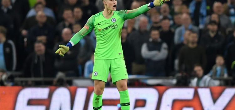 Portero del Chelsea se niega a salir, el técnico explota y pierden en penales (VÍDEO)