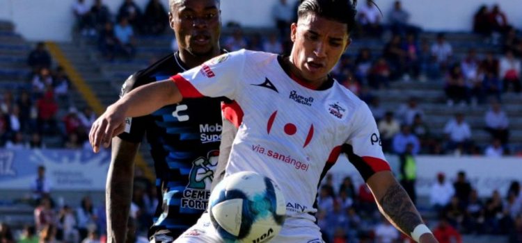 Lobos de México empata con gol de Michaell Chirinos
