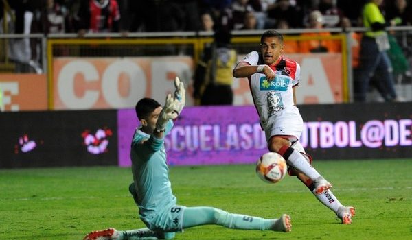 Roger Rojas tuvo el triunfo del Alajuelense: "Asumo la responsabilidad" (VÍDEO)