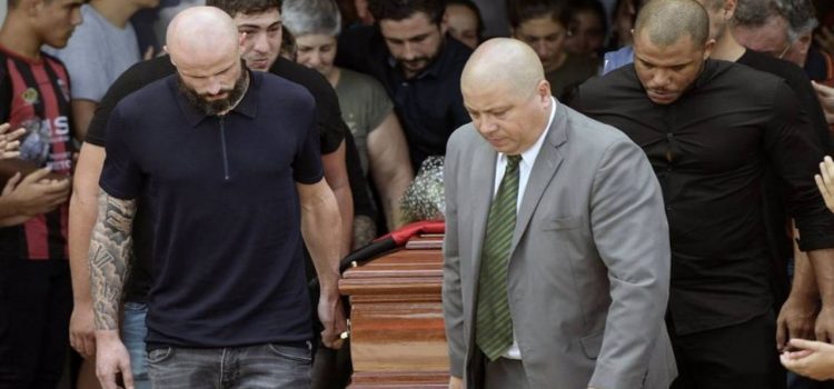 En su pueblo dan el último adiós a Sala