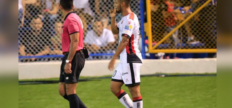 Alex López y Henry Figueroa anotan en triunfo del Alajuelense
