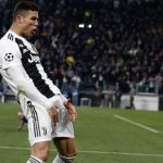 UEFA sanciona con 20.000 euros a Cristiano Ronaldo por su gesto ante el Atlético
