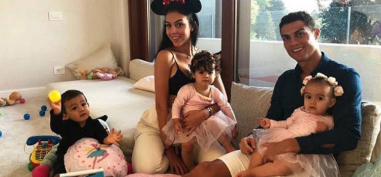 Georgina Rodríguez muestra orgullosa los primeros pasos de su hija Alana Martina (VÍDEO)