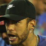 La UEFA investigará a Neymar por criticar el arbitraje del PSG-Manchester United