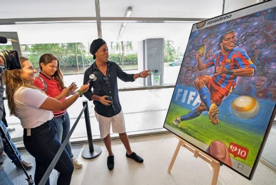 El Maracaná inaugura tour dedicado a Ronaldinho