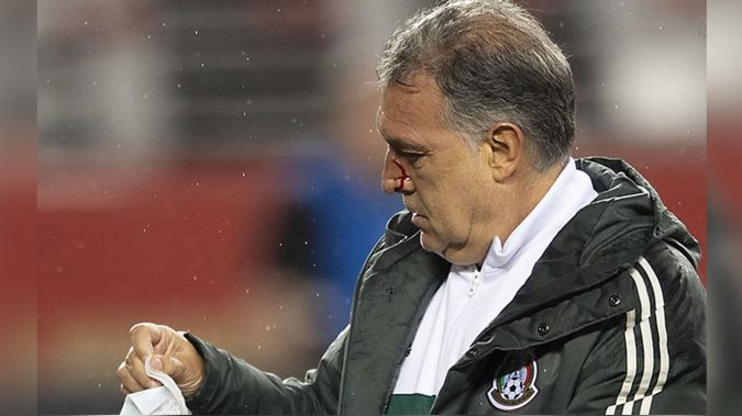 "Toto" Berizzo da fuerte balonazo a su compatriota "Tata" Martino (VÍDEO)