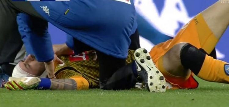 Portero colombiano David Ospina fue hospitalizado tras desmayarse en el campo