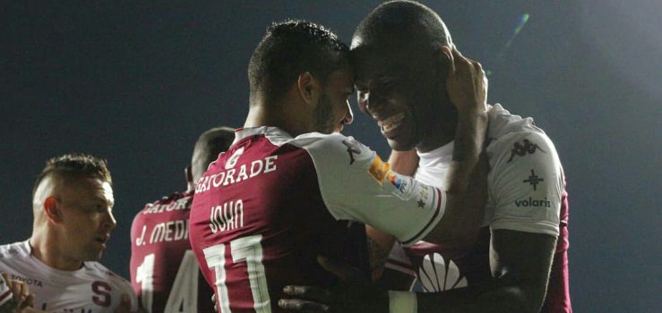 Le anulan gol a Rubilio Castillo en la victoria del Saprissa