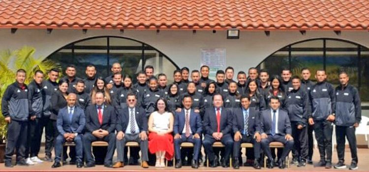 Árbitros hondureños reciben curso RAP-FIFA