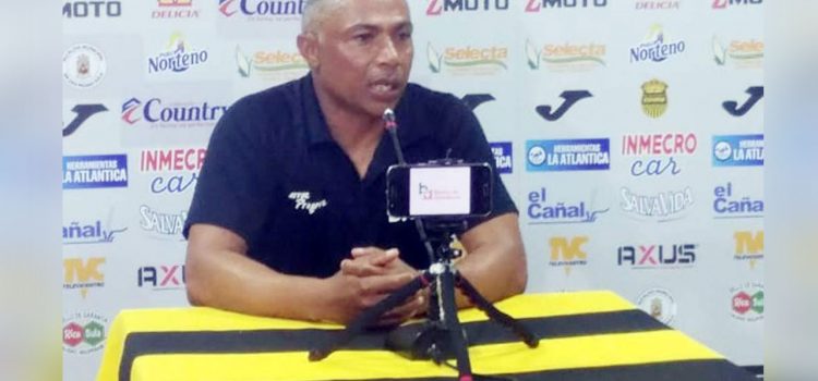 Clavasquín renuncia como técnico del Honduras Progreso