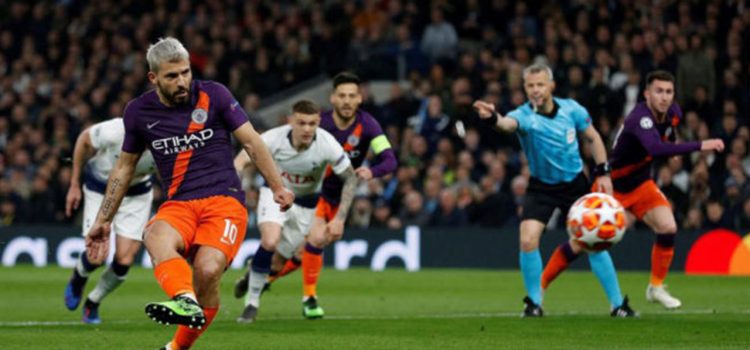 El "Kun" Agüero falla un penal ante Tottenham