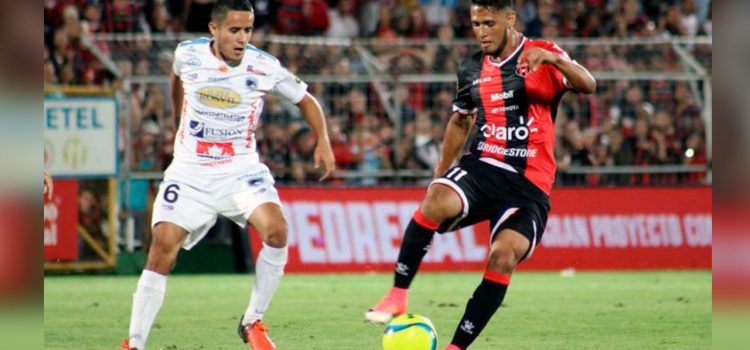 Alajuelense vence a Grecia y sueña con la liguilla en Costa Rica (VÍDEO)