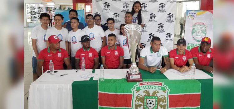 Marathón presumió la Supercopa ante sus aficionados