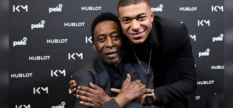 Pelé fue hospitalizado en París tras reunirse con Mbappé