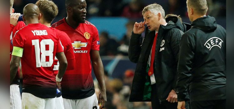 Manchester United amenaza con recorte salarial a su plantilla