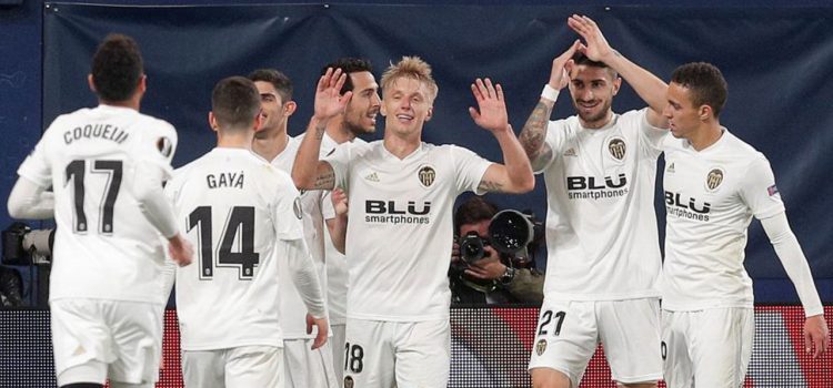 Valencia derrota al Villarreal y pone pie y medio en las semifinales de la Europa League
