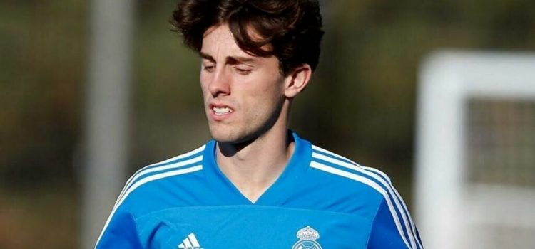Álvaro Odriozola se fractura la clavícula izquierda