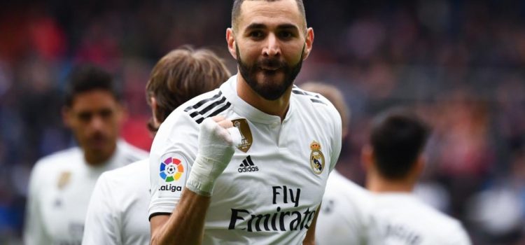 Real Madrid vuelve al triunfo con triplete de Benzema
