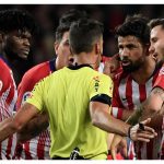 Diego Costa expulsado por insultar al árbitro