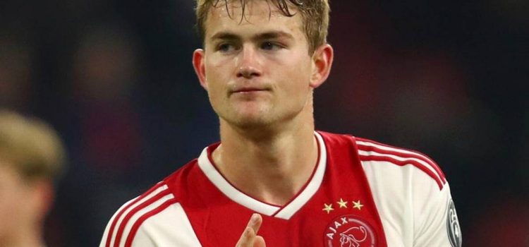 De Ligt habría aceptado oferta del Barcelona