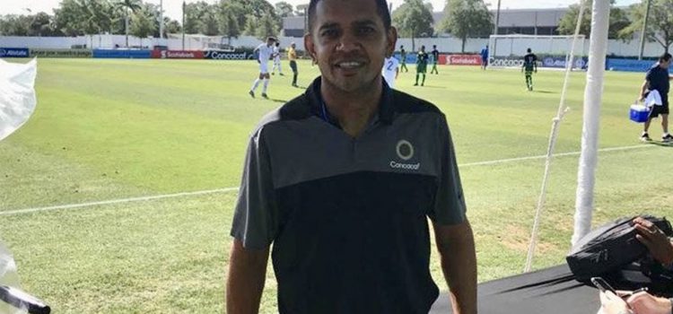 Esposa de Amado Guevara: "No va a dirigir al Real España"