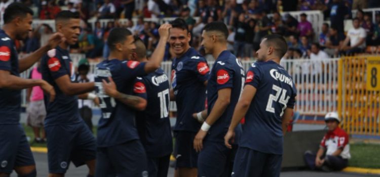 Hat-trick de Roberto Moreira pone a Motagua en semifinales