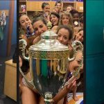 Equipo de voleibol femenino en Italia se desnuda para celebrar el título