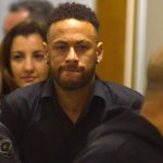 Neymar llega a la comisaría para declarar por supuesto delito cibernético