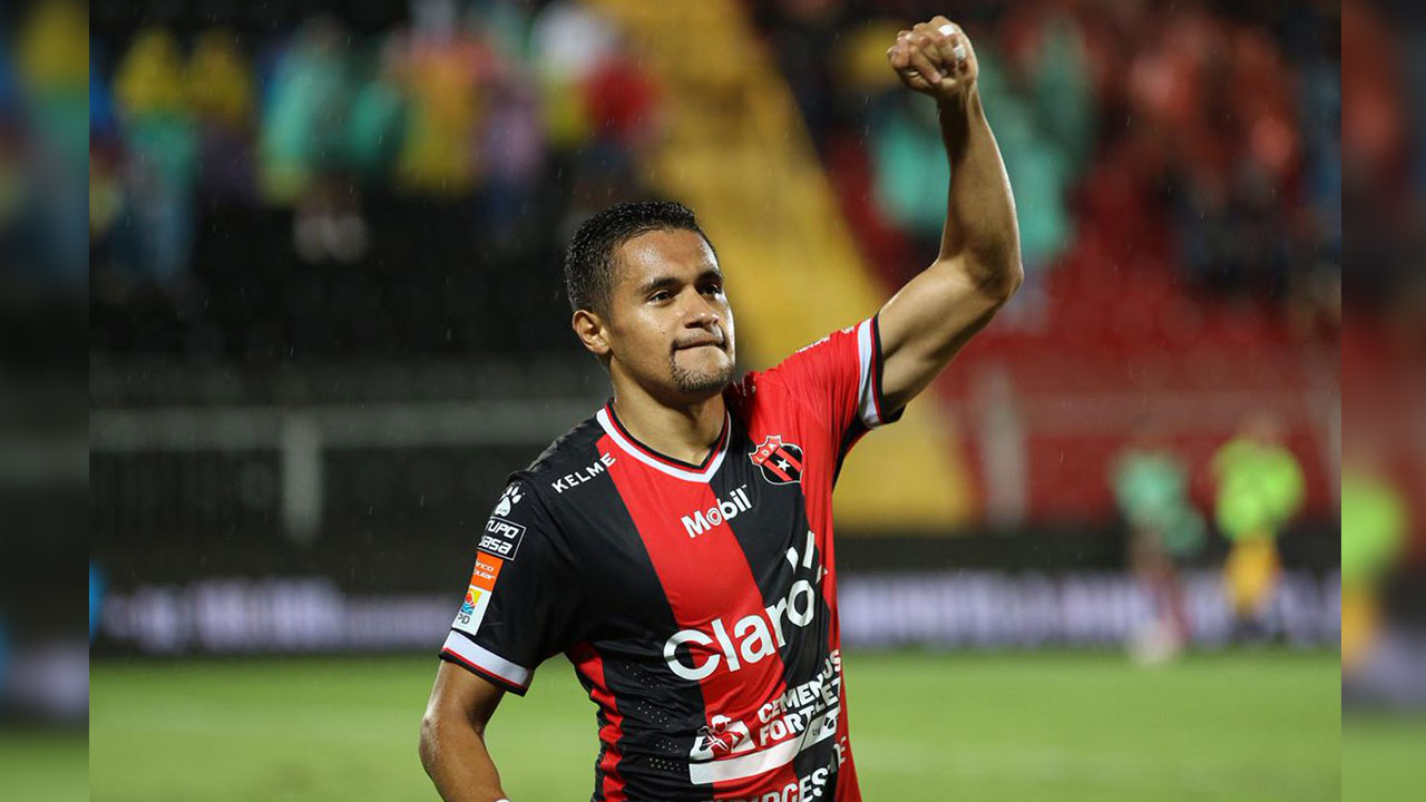 Alajuelense con atractivas ofertas por Roger Rojas Sporthiva Online
