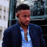 Neymar retiraría demanda al Barcelona si se comprometen a ficharlo