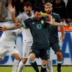 Messi salva el empate para Argentina ante Uruguay
