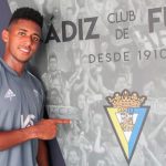 El Cádiz del «Choco» Lozano pierde con el Sporting pero sigue como líder