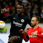 Salzburgo-Eintracht Fráncfort fue aplazado por amenaza de tormenta