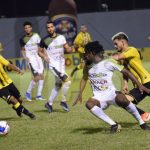 Real España golea 3-0 al Real de Minas en el Morazán