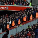 El Liverpool ofrece empleados de Anfield para ayudar en supermercados