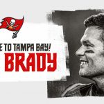 Tom Brady firma con los Tampa Bay Buccaneers