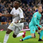 Real Madrid gana 2-0 el clásico al Barcelona y recupera el liderato de la Liga española