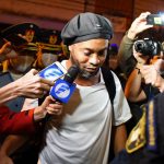 Ronaldinho pasa su noveno día en «celda de oro» en Paraguay