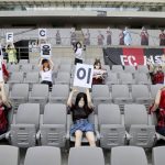 El FC Seoul se disculpa por situar muñecas sexuales como aficionados