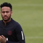 Neymar logra suspensión provisional de millonaria multa