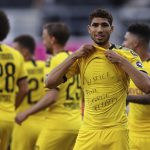 FIFA pide no sancionar a jugadores que celebran en homenaje a George Floyd