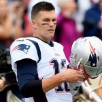 Tom Brady y nueve jugadores entrenan en grupo, desobedeciendo órdenes