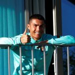 Cristiano Ronaldo pudo violar protocolo contra covid al viajar a Turín, según ministro de deportes