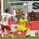 Polonia golea 3-0 a Bosnia y lidera su grupo gracias a Lewandowski