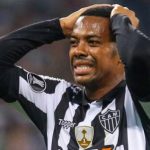 Santos suspende el fichaje de Robinho por su condena de violencia sexual en Italia
