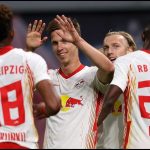Leipzig golea 4-0 a Schalke y se coloca de líder
