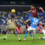 AC Milán derrota 3-1 al Nápoles y sigue puntero