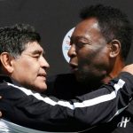 Pelé llora la muerte de Maradona: «Un día jugaremos juntos en el cielo, amigo»