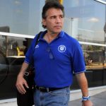 Carlos de los Cobos rescinde su contrato con selección salvadoreña