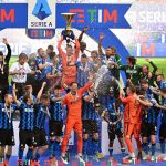El Inter y su hinchada celebran el título con una goleada ante Udinese